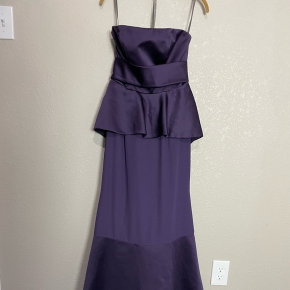Vera Wang White Trumpet Royal Purple Floor Length Strapless Gown 2 - Picture 4 of 7
